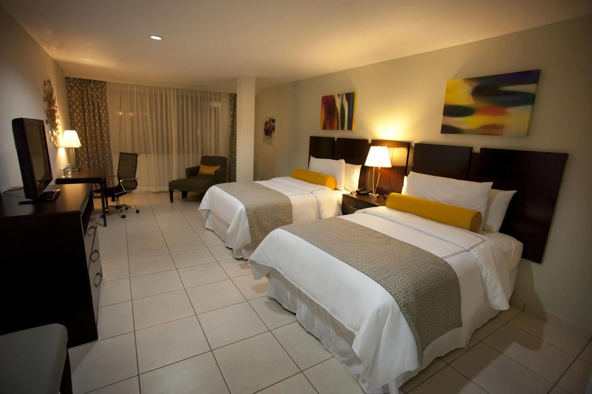 Hotel Los Andes San Pedro Sula Esterno foto